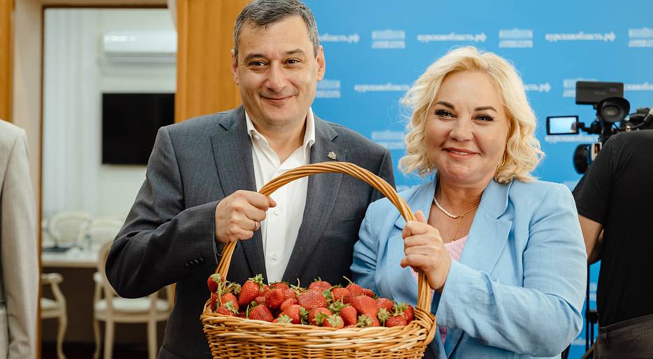 Врио губернатора Курской области Александр Хинштейн провел встречу с фермерами